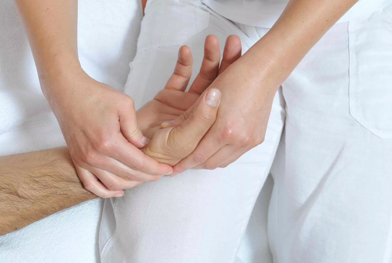 Как делать массаж после инсульта в домашних условиях для ног